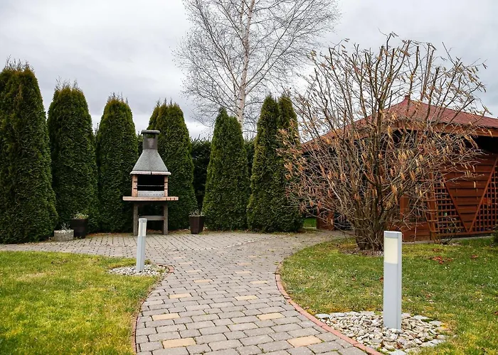 Dom Na Zielonej Dolinie * ساسينو