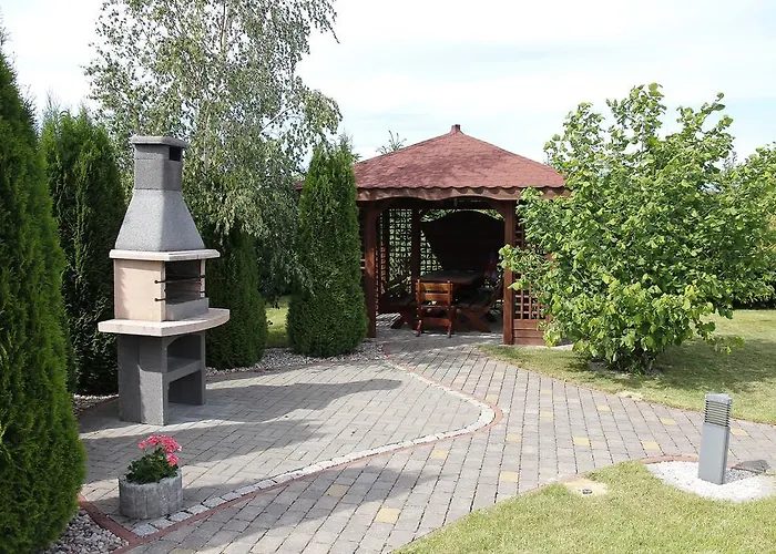 منزل ريفي Dom Na Zielonej Dolinie ساسينو